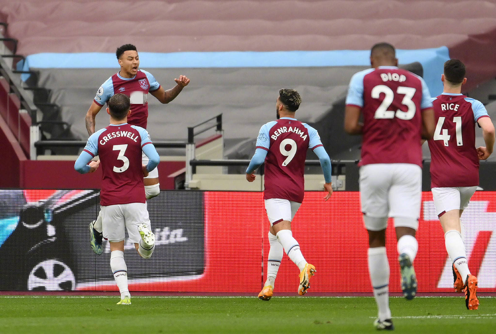 在内线表现 在内线表现